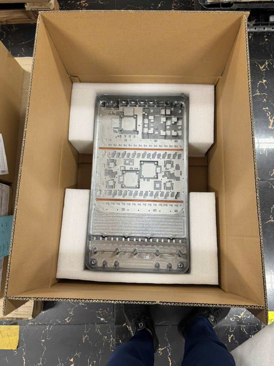 Tấm xốp Yesun chính diện