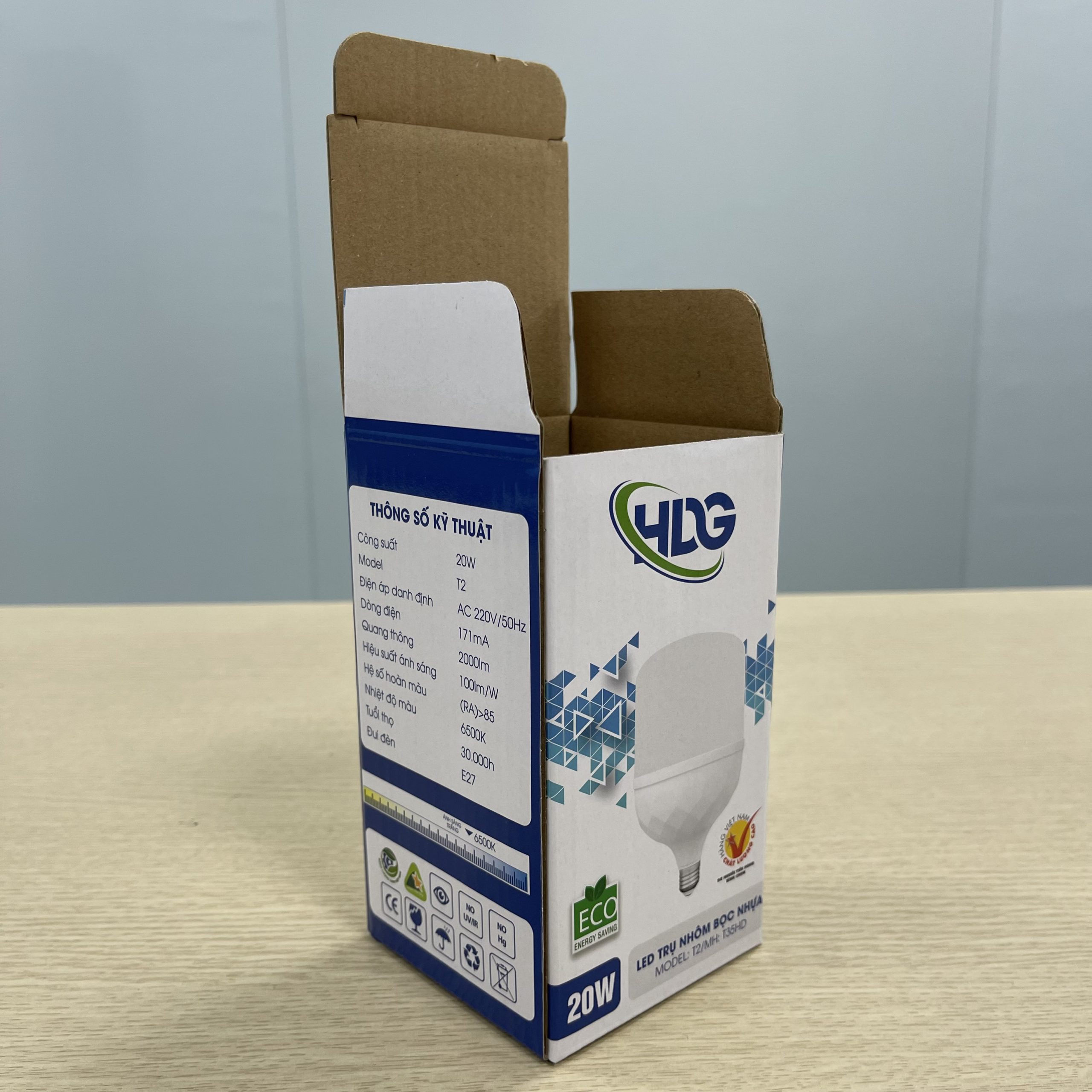 Tấm xốp Yesun chính diện